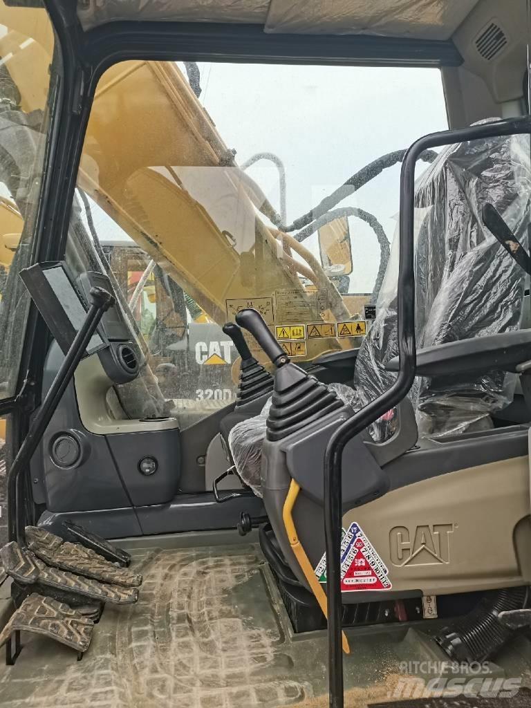 CAT 315D2 GC Kāpurķēžu ekskavatori