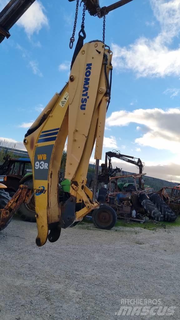 Komatsu WB93 R5 Ekskavatori-iekrāvēji