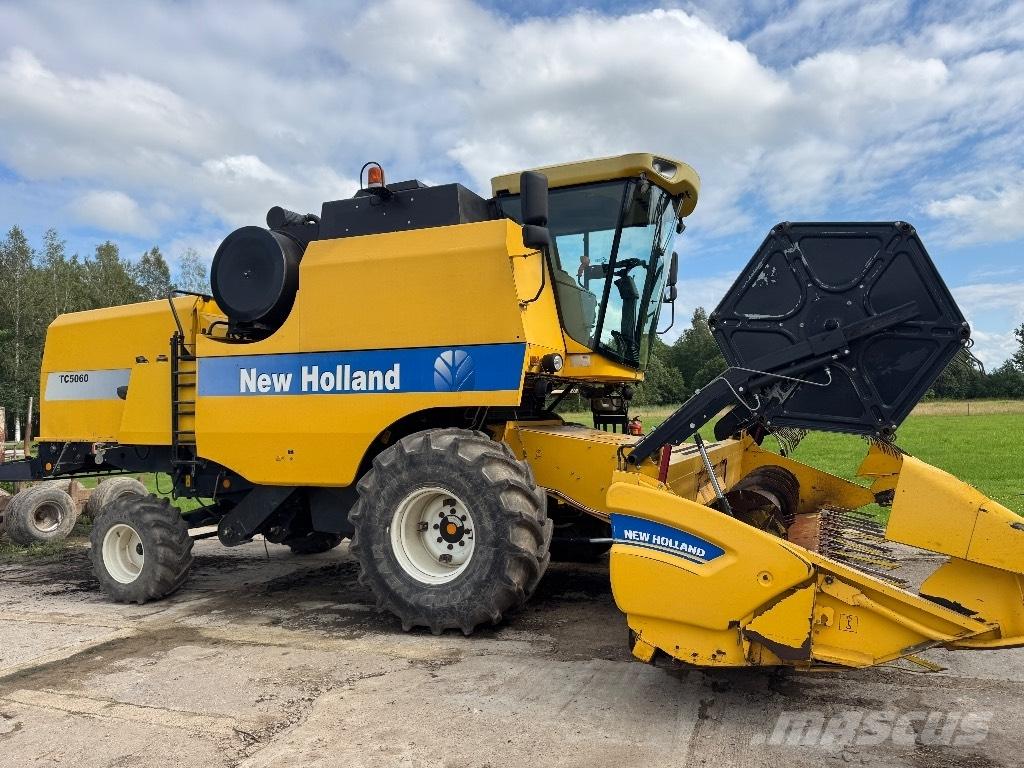 New Holland Tc5060 Ražas novākšanas kombaini