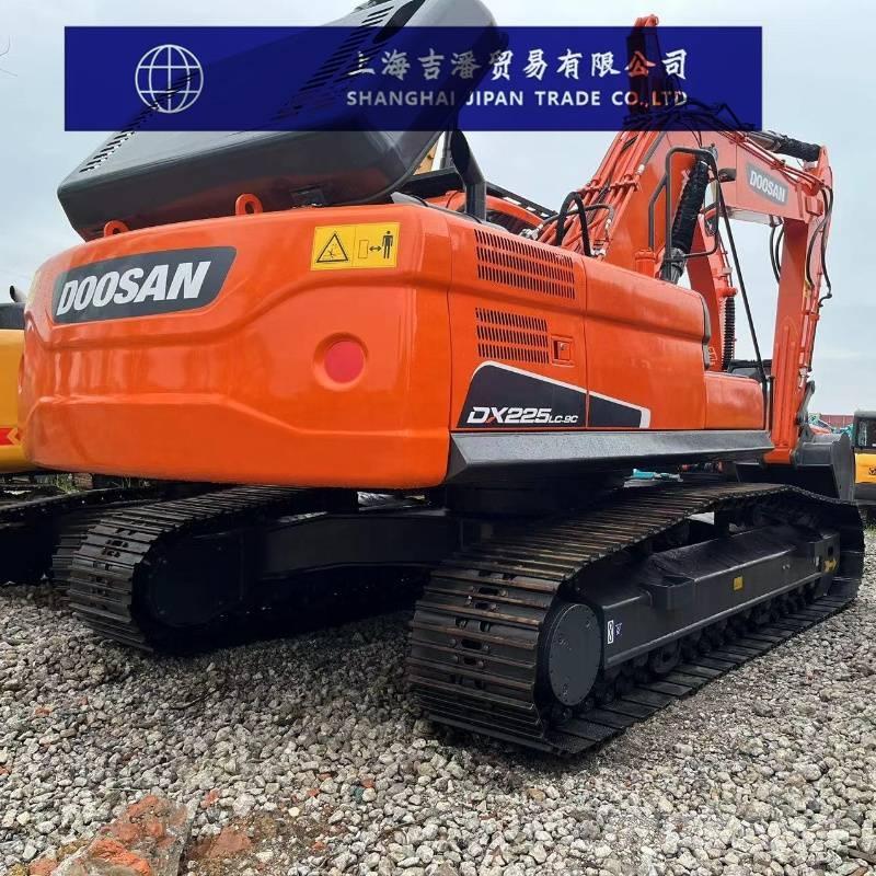 Doosan DX 225 Kāpurķēžu ekskavatori