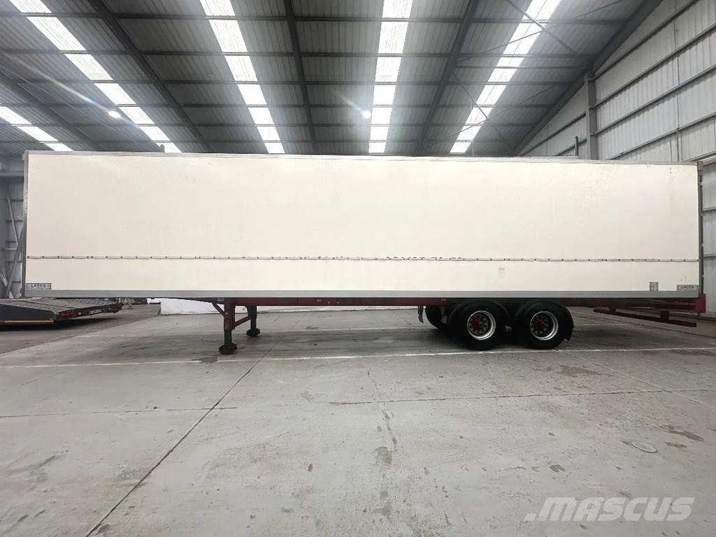 Desot OPL-2AT Noslēgtās piekabes