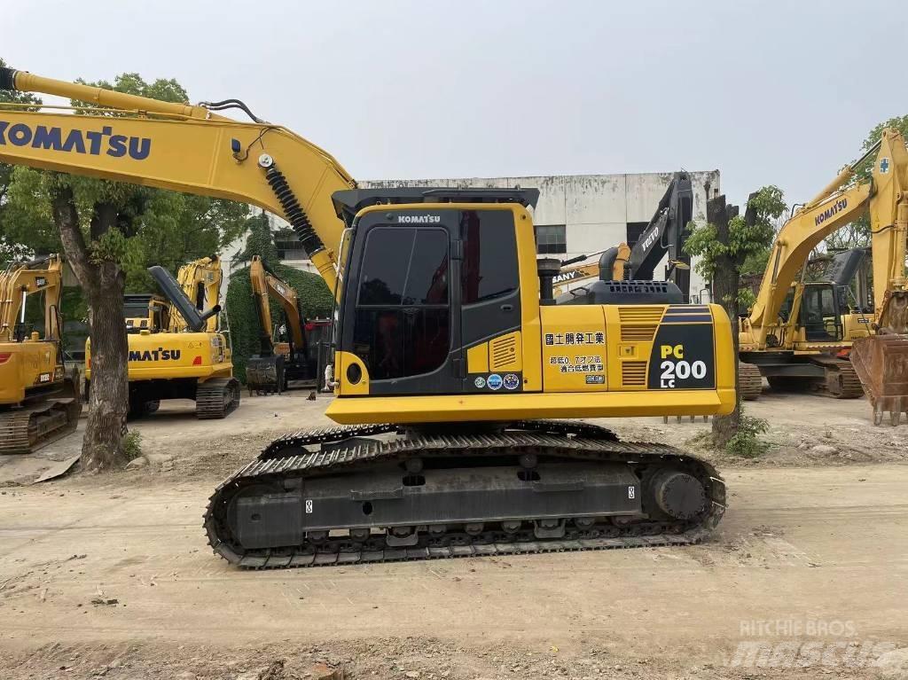 Komatsu pc200-8 Kāpurķēžu ekskavatori