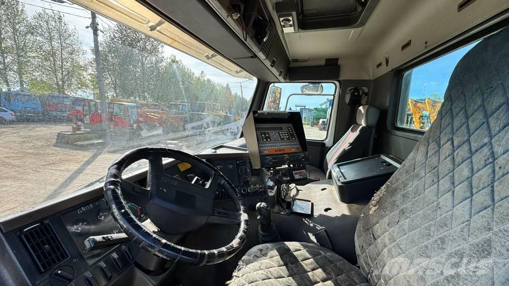 Volvo FL GUDRONATOR Bitumena smidzinātāji