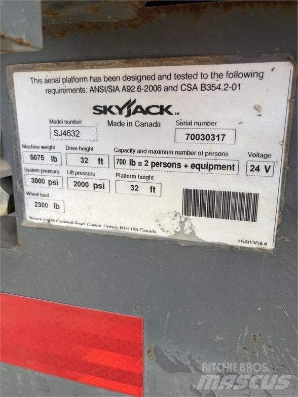 SkyJack SJ III 4632 Šķerveida pacēlāji