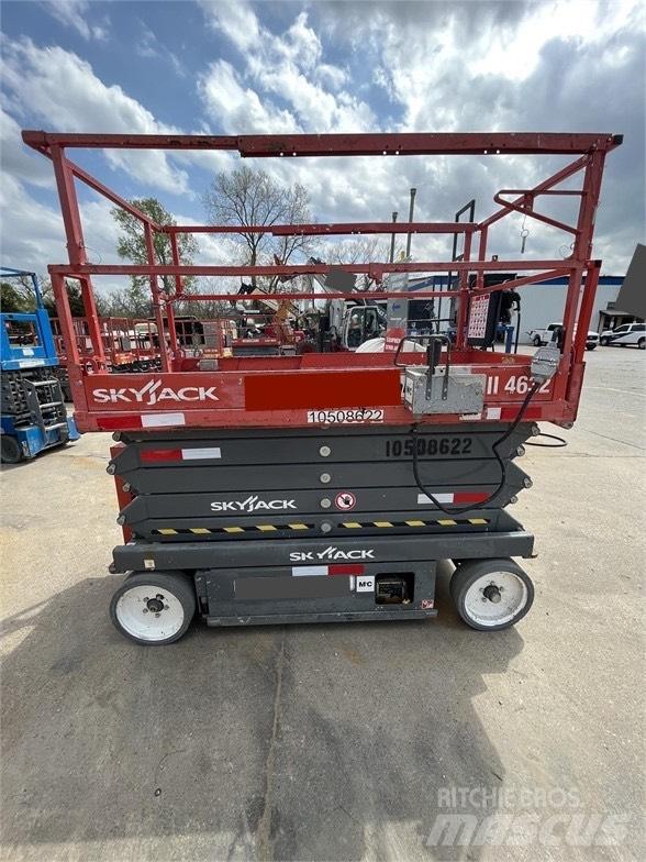SkyJack SJ III 4632 Šķerveida pacēlāji