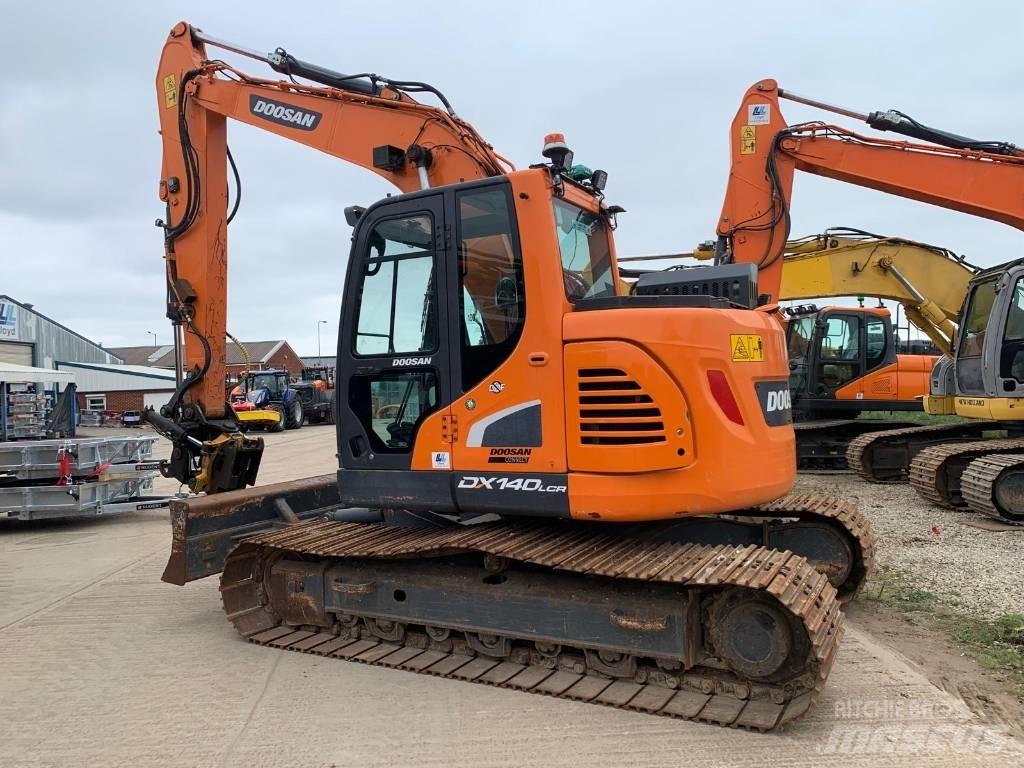 Doosan DX 140 LCR - 5 Kāpurķēžu ekskavatori