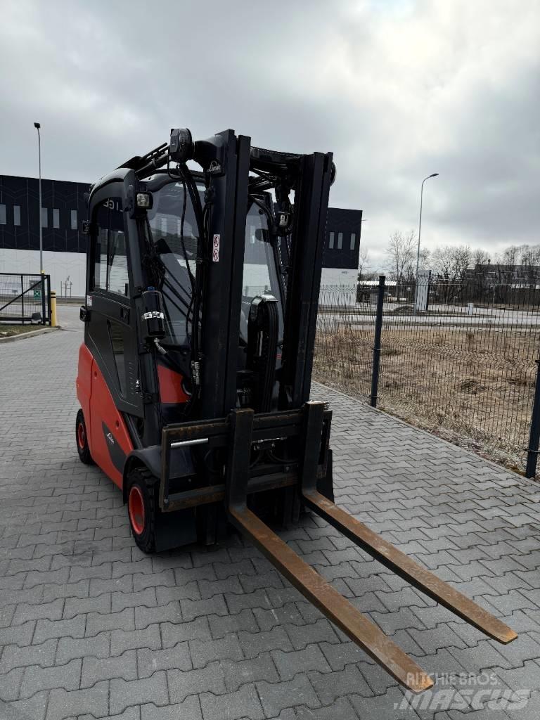 Linde H20D/391-02 Tehnika ar dīzeļa dzinēju