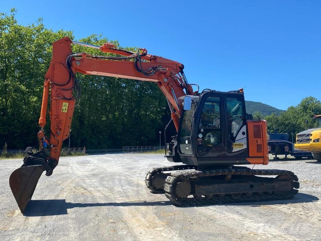 Hitachi ZX 135 US-6 Kāpurķēžu ekskavatori