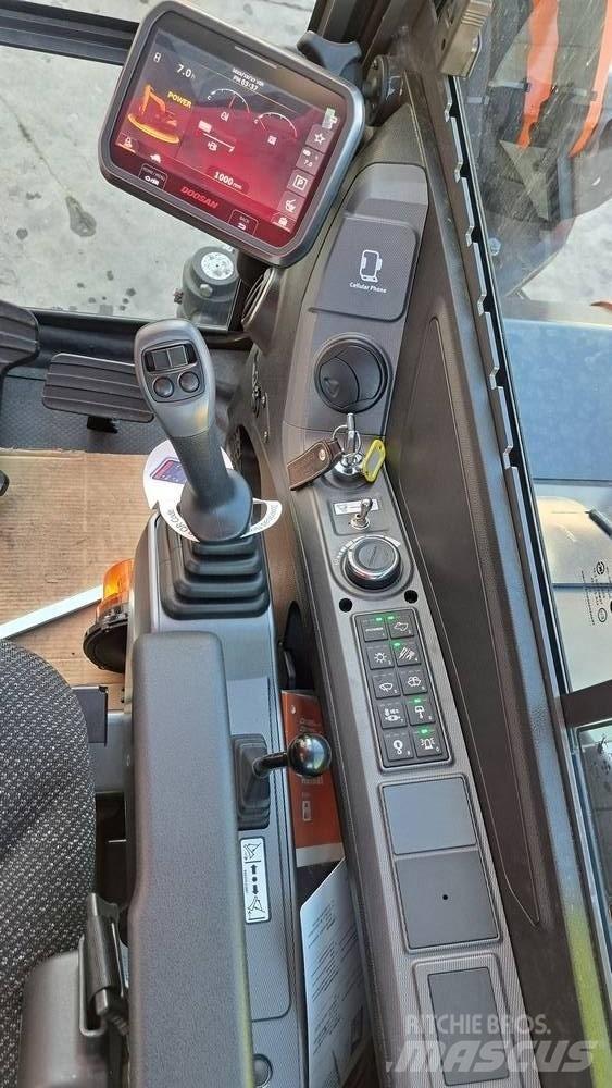 Develon DX 85 R-7 Vidēja lieluma ekskavatori 7 t - 12 t
