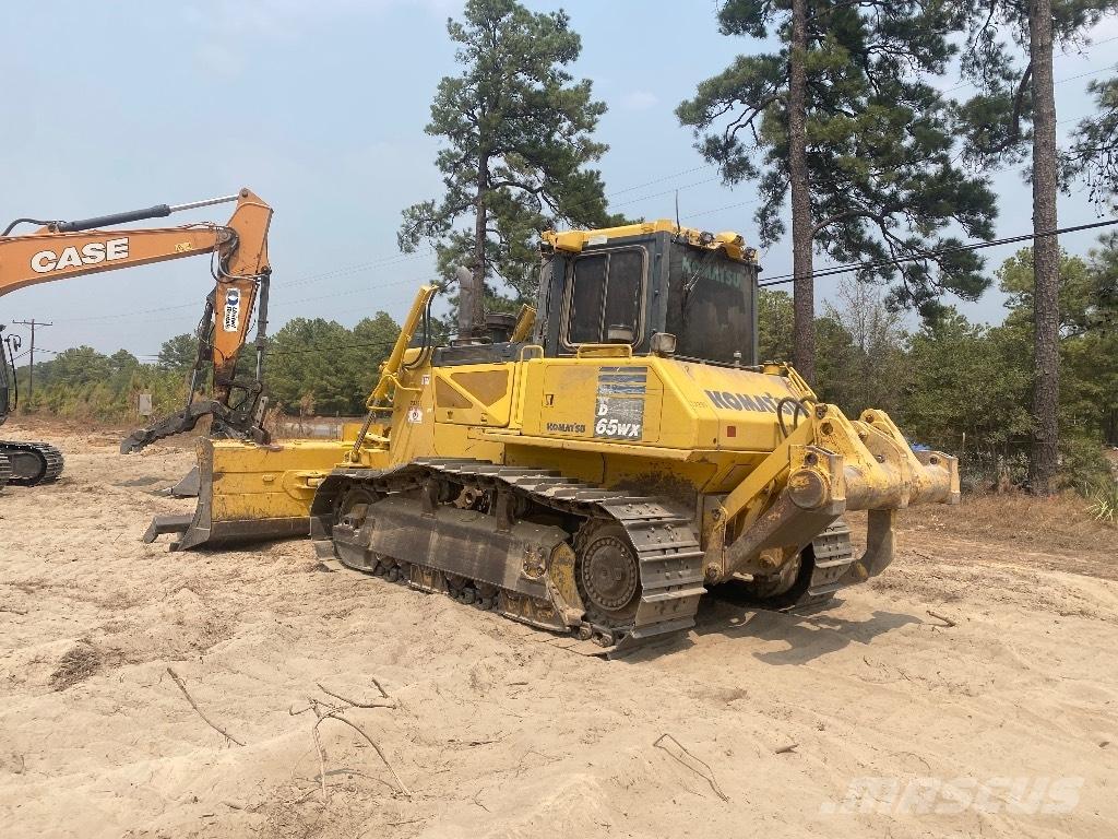 Komatsu D 65 WX-17 Kāpurķēžu buldozeri