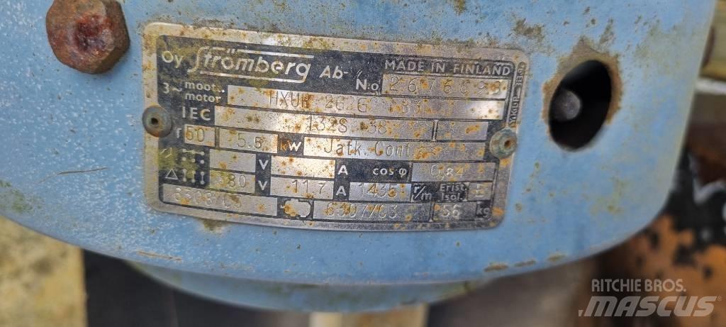  Hihnakuljetin 22 Atkritumu konveijeri