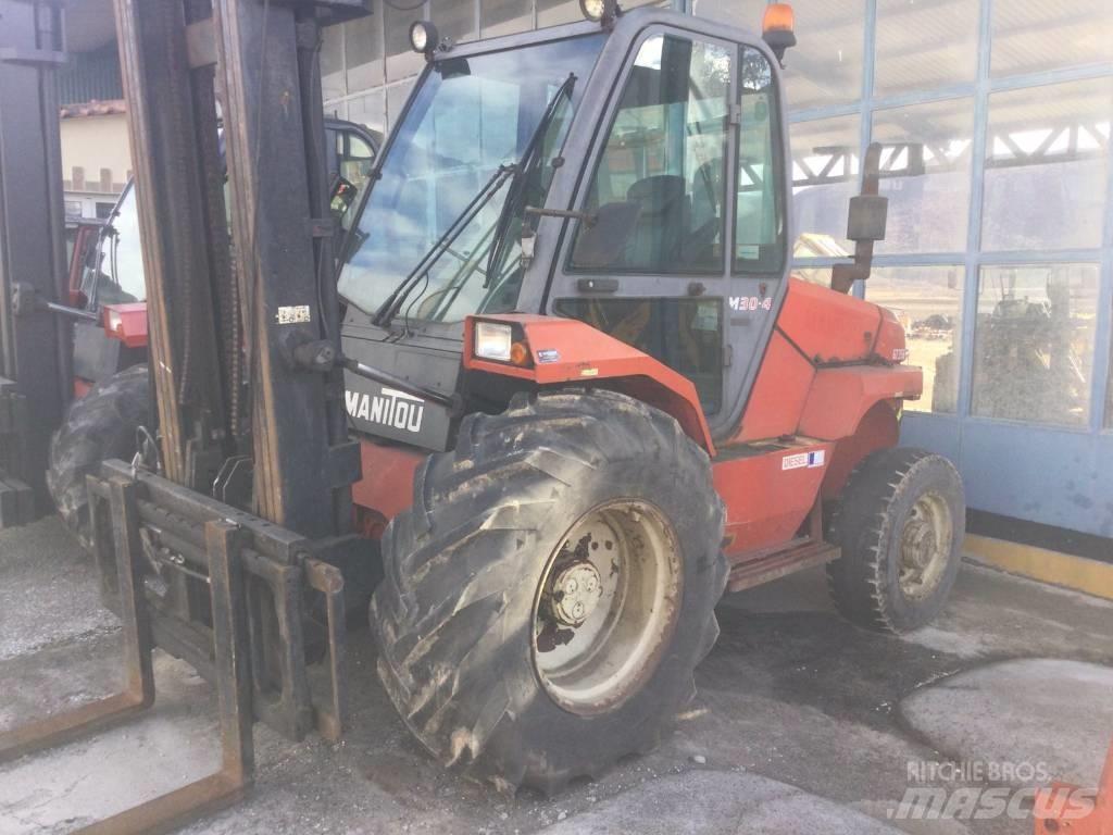 Manitou MC 30-4 Tehnika ar dīzeļa dzinēju
