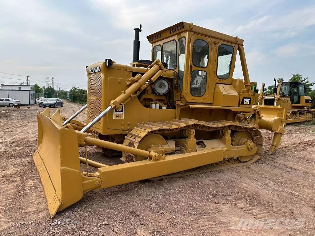 CAT D 7 G Kāpurķēžu buldozeri