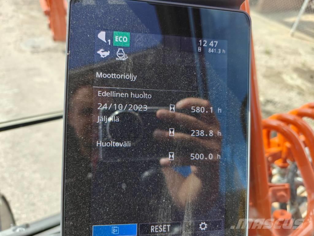 Hitachi ZX180LCN-7 Kāpurķēžu ekskavatori