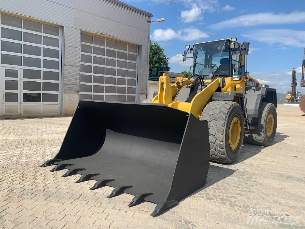 Komatsu WA 320-5H Iekrāvēji uz riteņiem