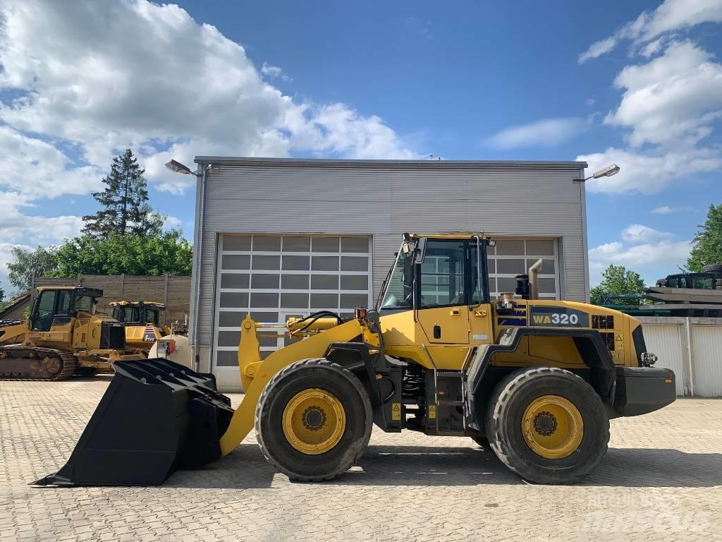 Komatsu WA 320-5H Iekrāvēji uz riteņiem