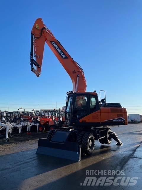 Doosan DX210W-7 Ekskavatori uz riteņiem