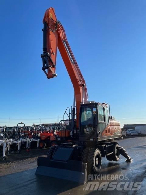 Doosan DX210W-7 Ekskavatori uz riteņiem