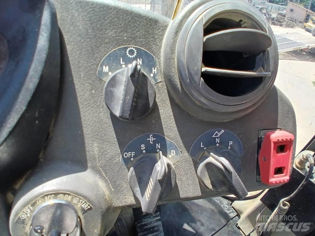 Hitachi ZW 310 Iekrāvēji uz riteņiem