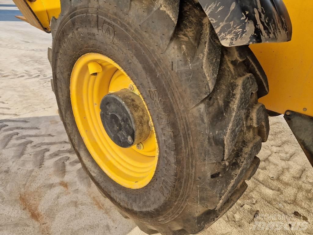 JCB 540-140  BC40 Teleskopiskie manipulatori