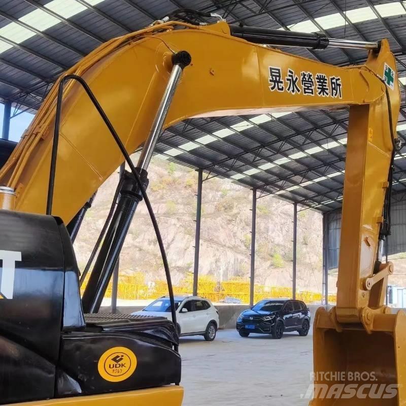 CAT 320D Kāpurķēžu ekskavatori