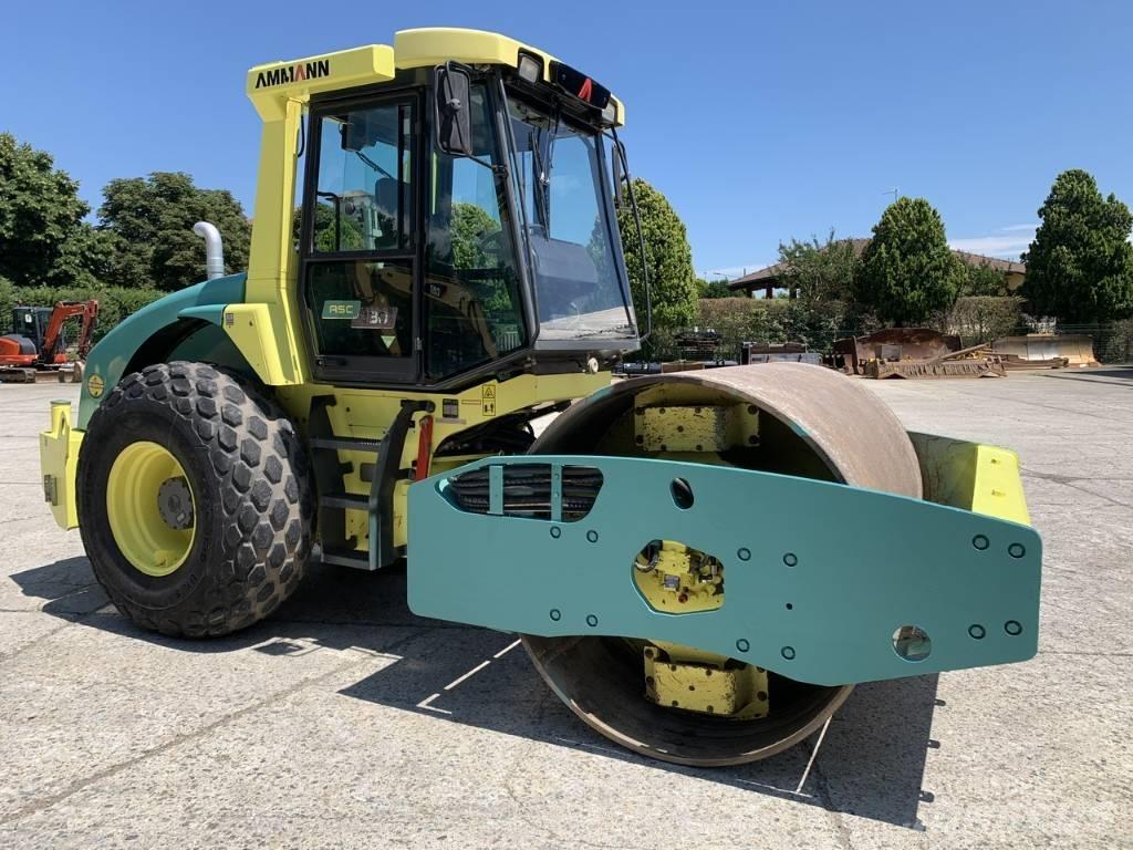 Ammann ASC 130 D Vienvalča grunts veltņi