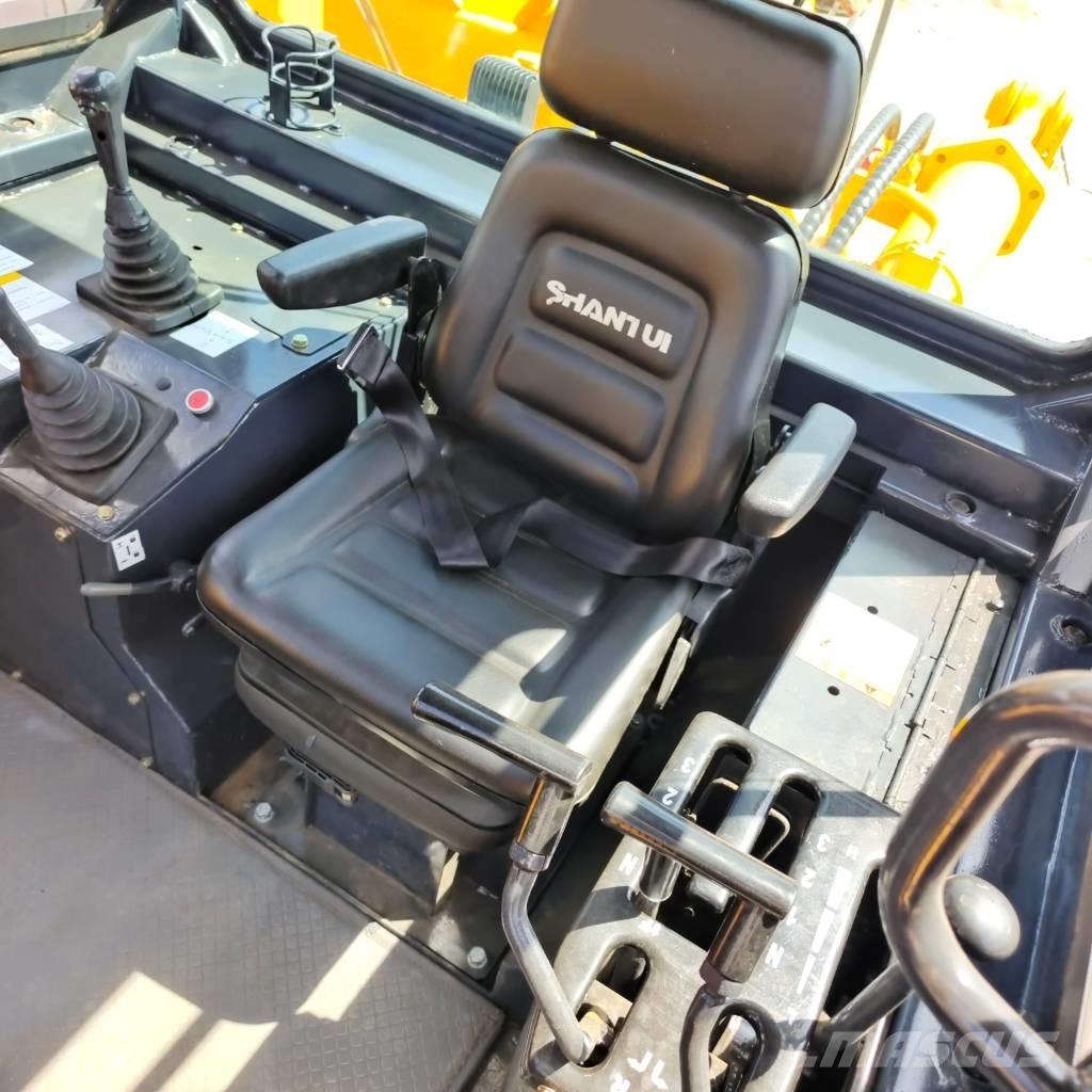 Shantui SD 32 Kāpurķēžu buldozeri