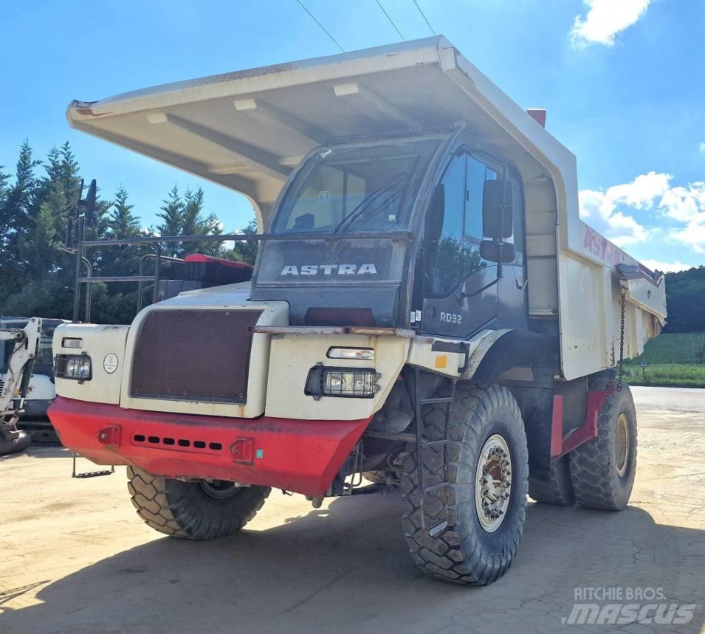 Astra RD 32 C Karjeras kravas automašīnas
