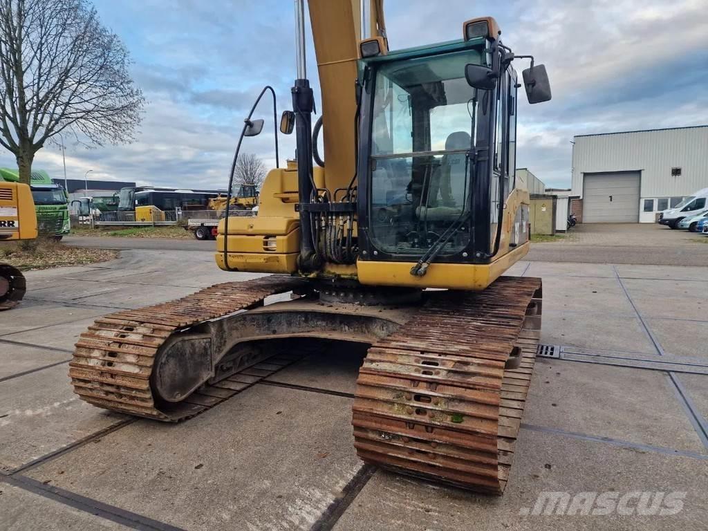 CAT 323d Kāpurķēžu ekskavatori