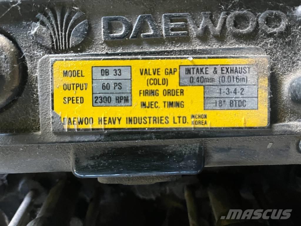 Daewoo DB33A E-0059 Dzinēji