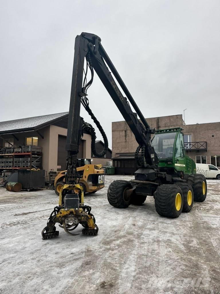John Deere 1070 D Harvesteri