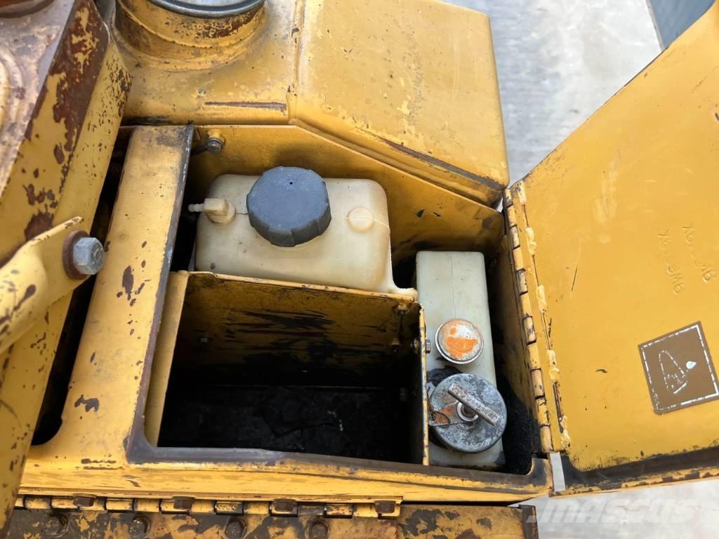 CAT D7H Kāpurķēžu buldozeri