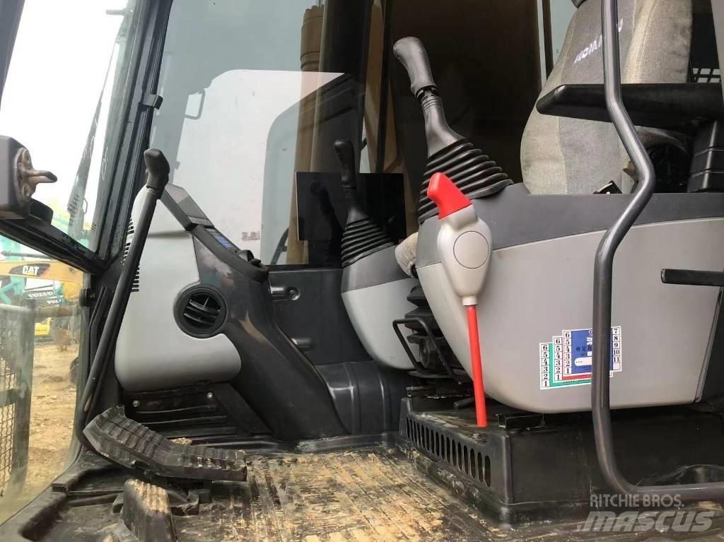 Komatsu 220-8 Kāpurķēžu ekskavatori