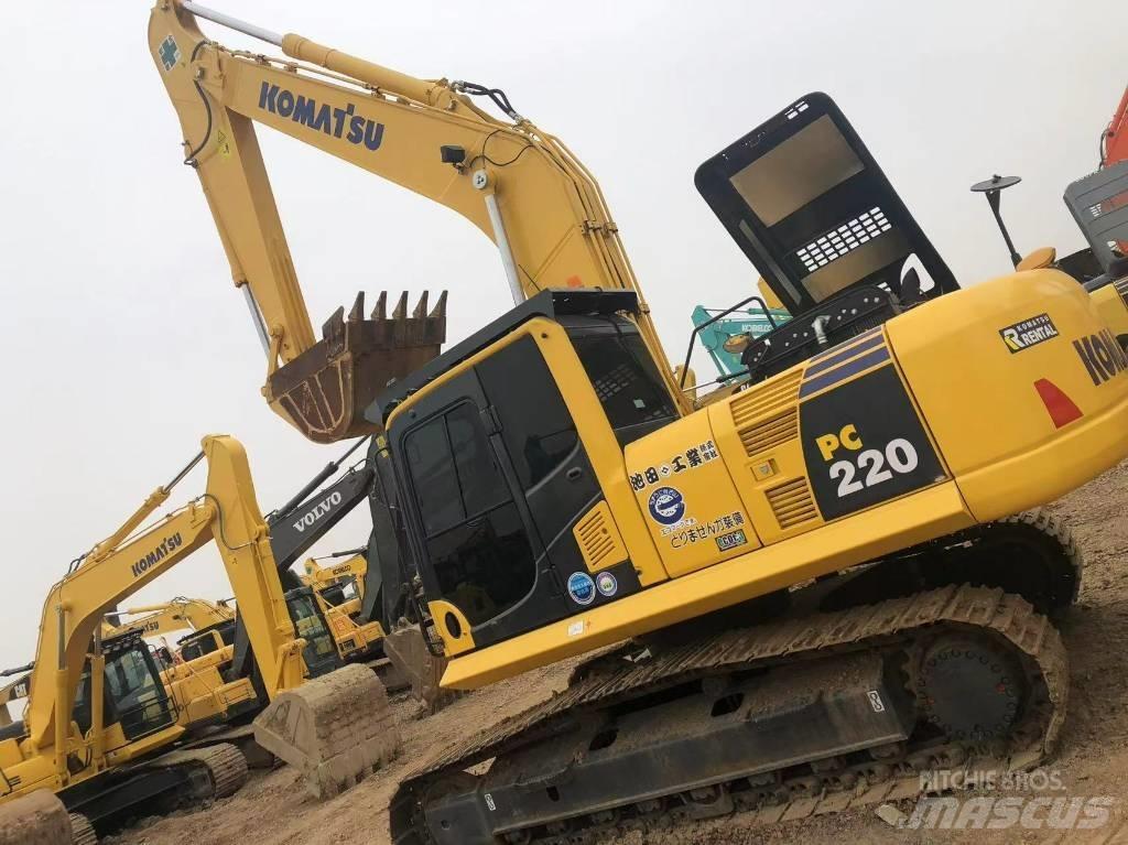Komatsu 220-8 Kāpurķēžu ekskavatori