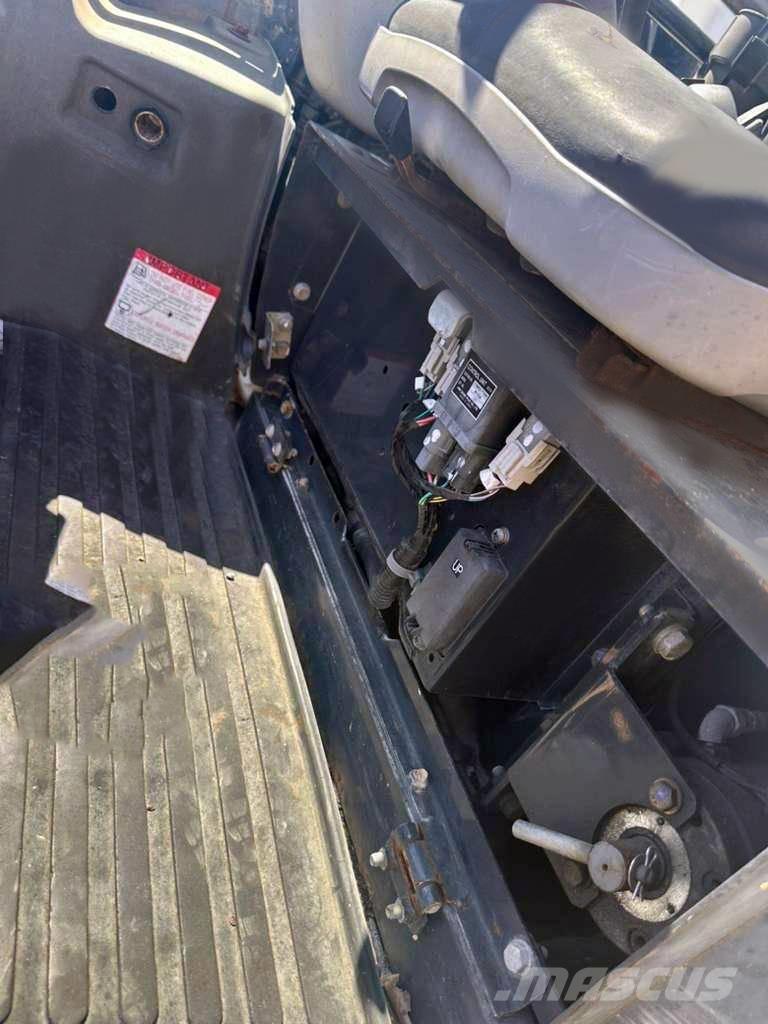 Hitachi ZX 27 U Mini ekskavatori < 7 t