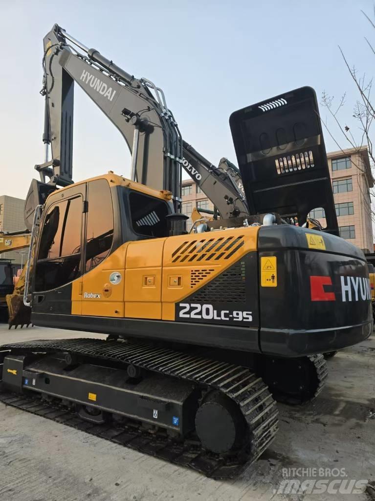 Hyundai 220—9S Kāpurķēžu ekskavatori