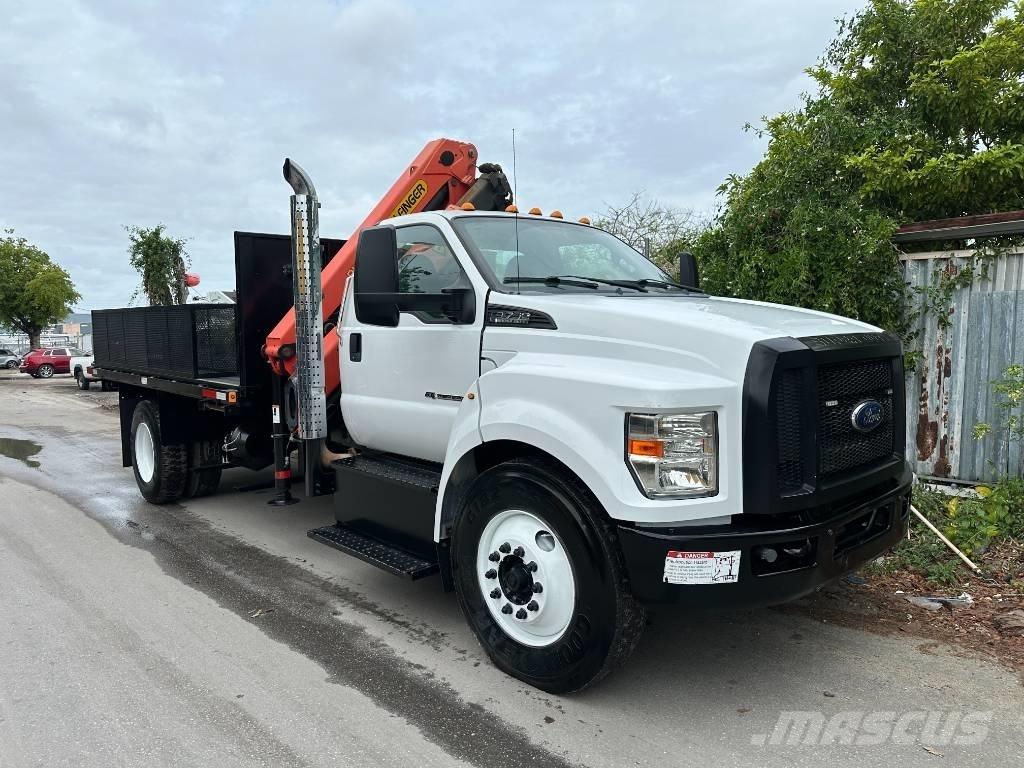 Ford F 750 SD Smagās mašīnas ar celtni