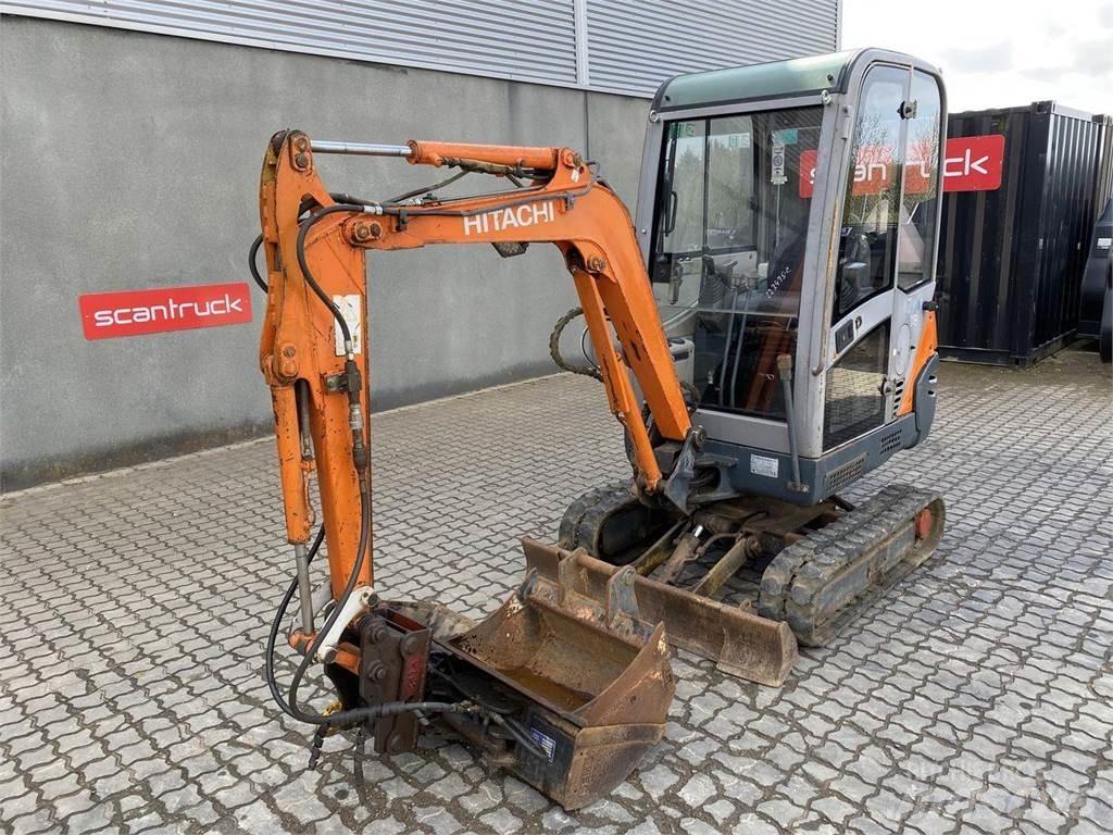 Hitachi ZX18 Ekskavatori uz riteņiem