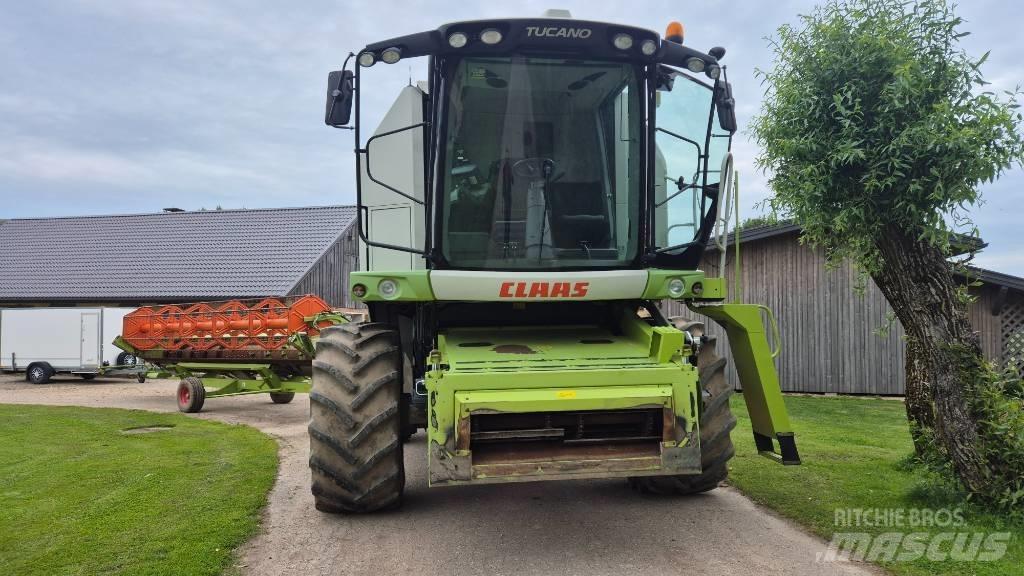 CLAAS Tucano 440 Ražas novākšanas kombaini