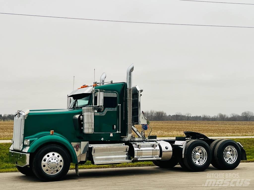 Kenworth W 900 Vilcēji