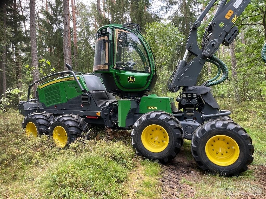 John Deere 1170G 8WD Harvesteri