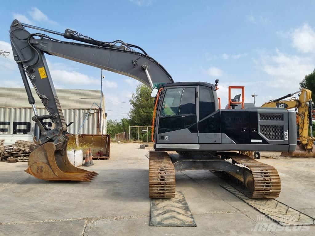 Volvo EC220EL Kāpurķēžu ekskavatori