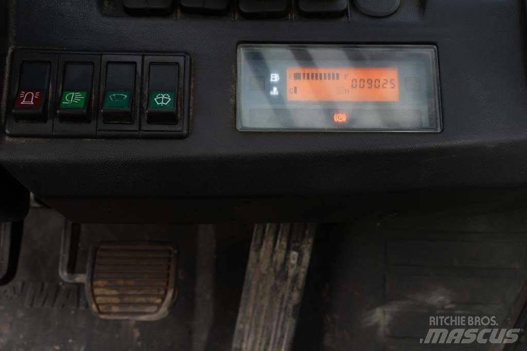 Manitou MI 25 D Tehnika ar dīzeļa dzinēju