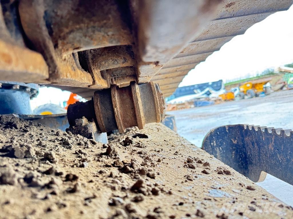 JCB 140X L SV Kāpurķēžu ekskavatori