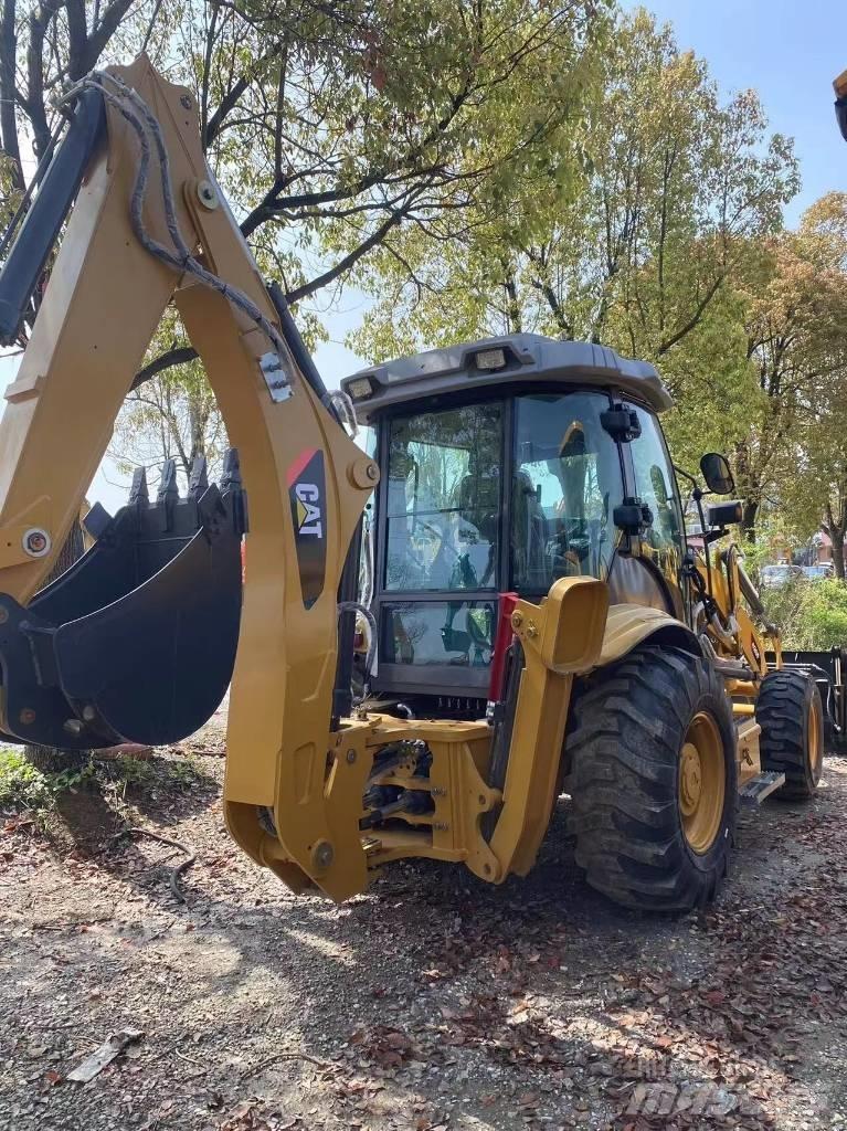 CAT 420F Ekskavatori-iekrāvēji