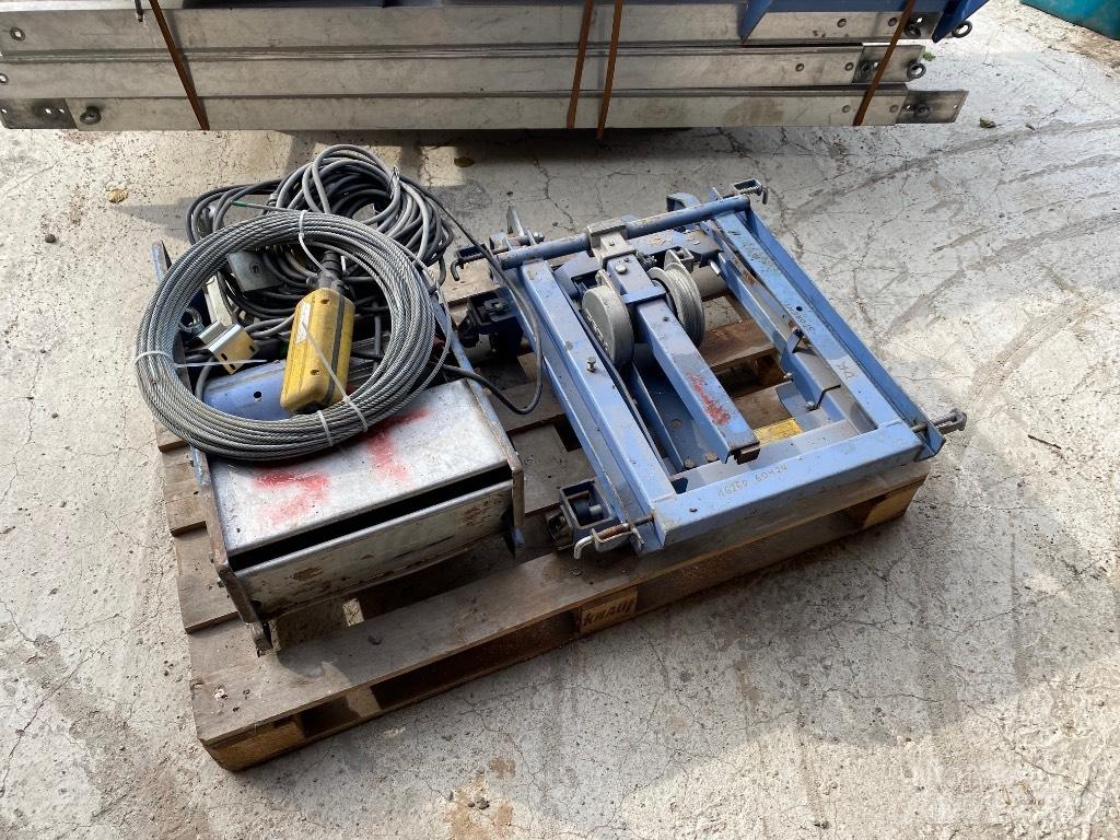 Geda Lift 250 Pacēlāji, vinčas un materiālu lifti