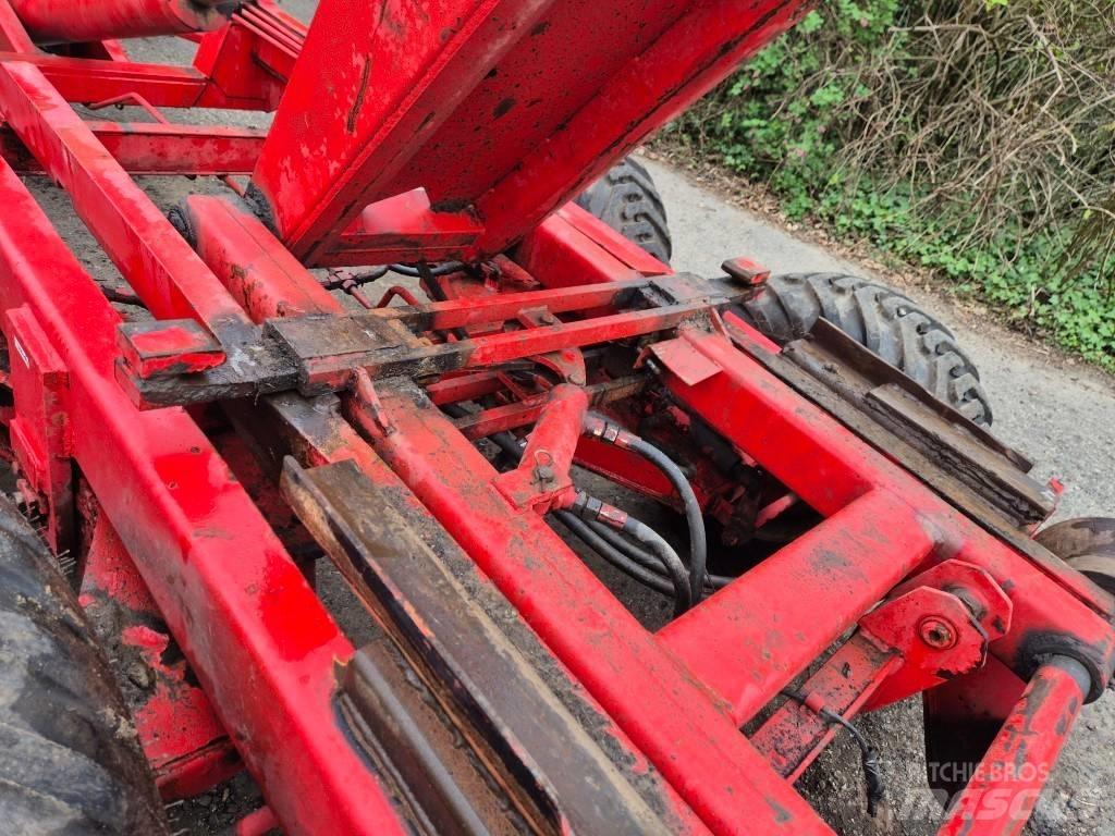 Agromet Warfama T041 Piekabes ar āķa pacēlāju