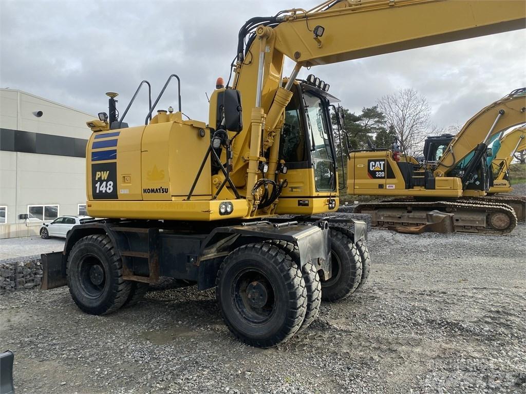 Komatsu PW148-10 Ekskavatori uz riteņiem