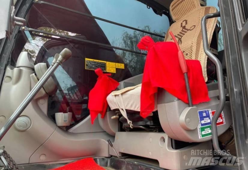Hitachi 200-3 Kāpurķēžu ekskavatori