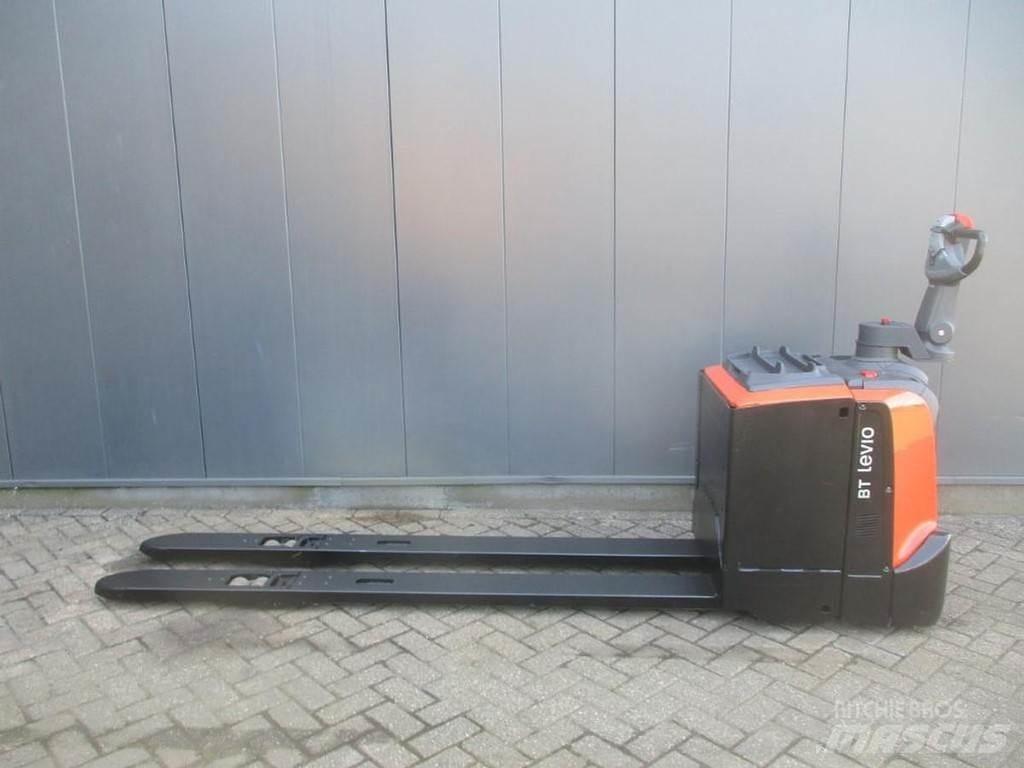 Toyota LPE 250 Zemie palešu pacēlāji